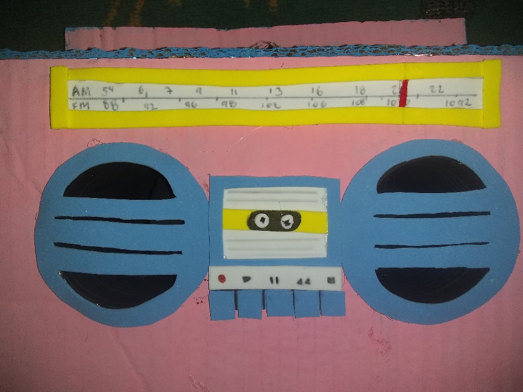 How to make a radio with sound amplifier made of cardboard Cómo