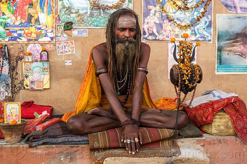 Premium Photo | Indian india priest sadhu human religion asia guru rowing  saffron sacrifice spirituality