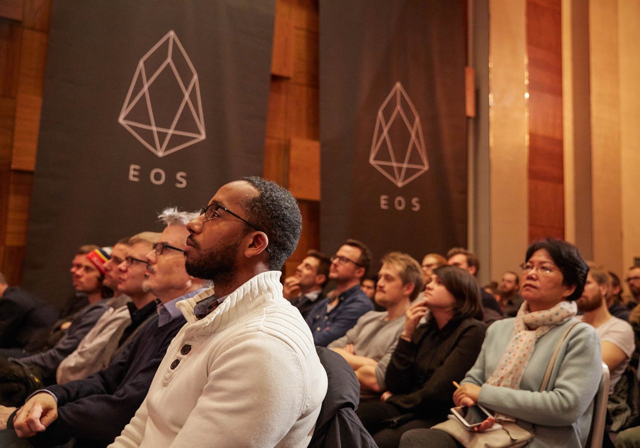https://bitspace.no/wp-content/uploads/2018/04/2eos_meetup_jan.jpg