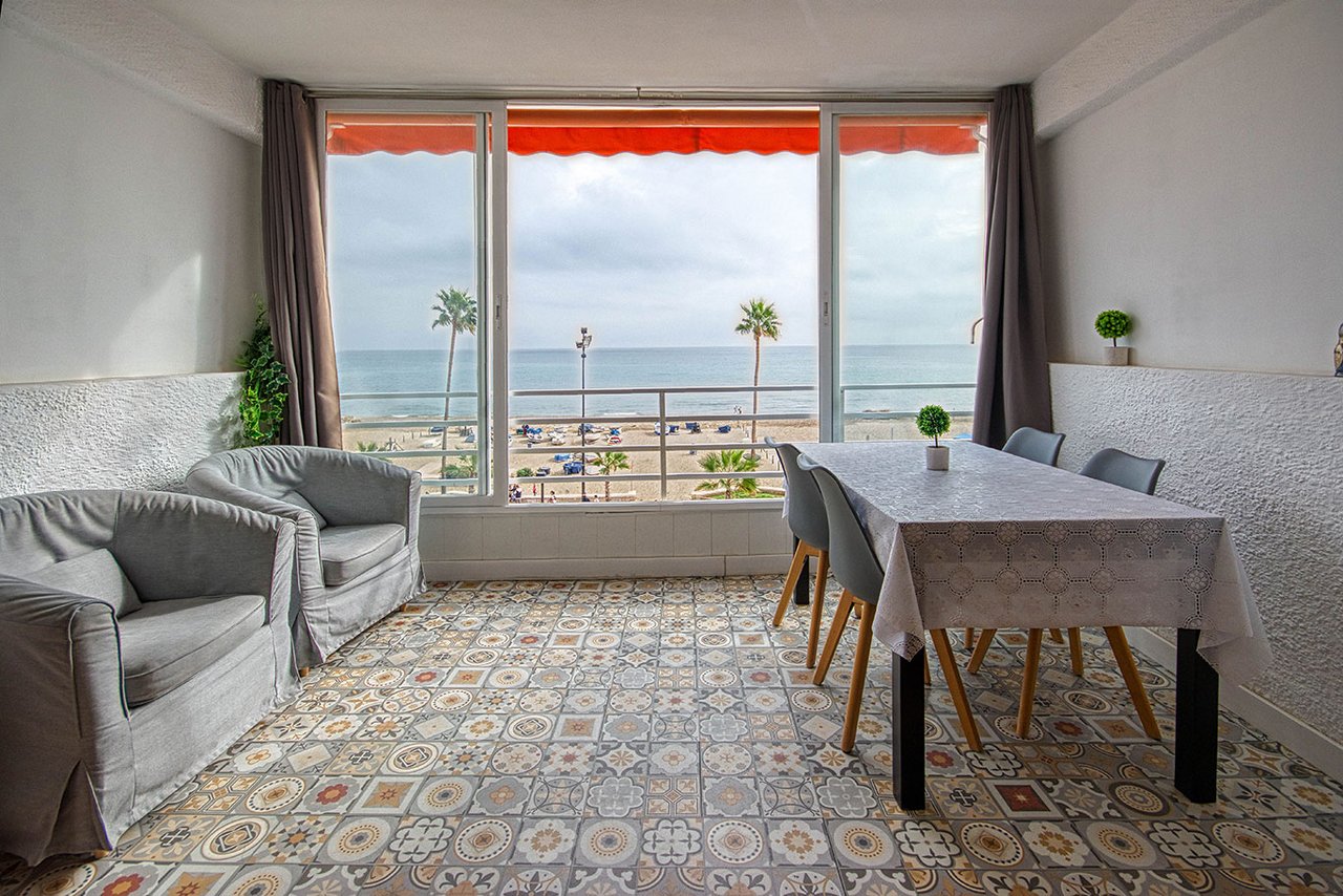 https://bluehorseproperties.es/wp-content/uploads/2024/06/011224-2-10.jpg