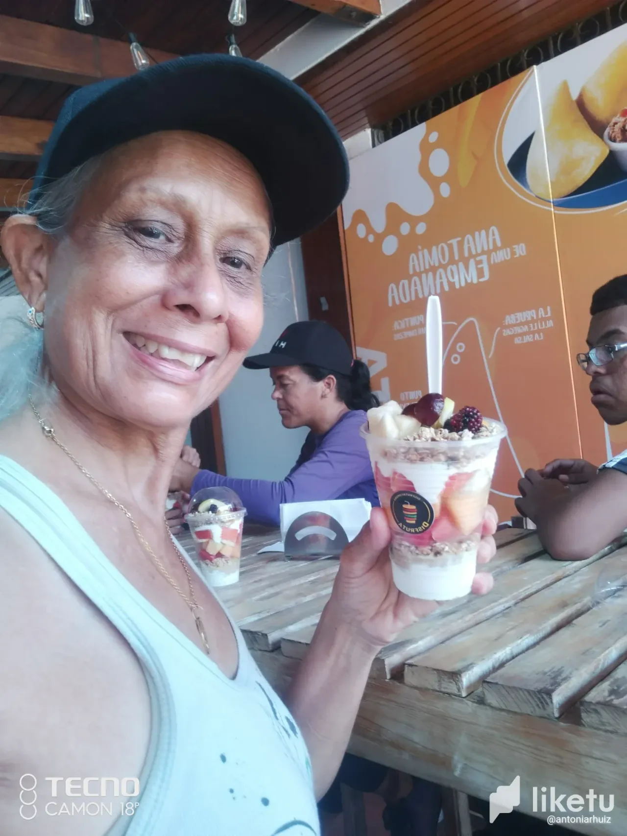 [ENG-ESP] A great day to eat fruits with #hbd - Cryptoadoption // Un excelente día para comer frutas con #hbd - Criptoadopción 