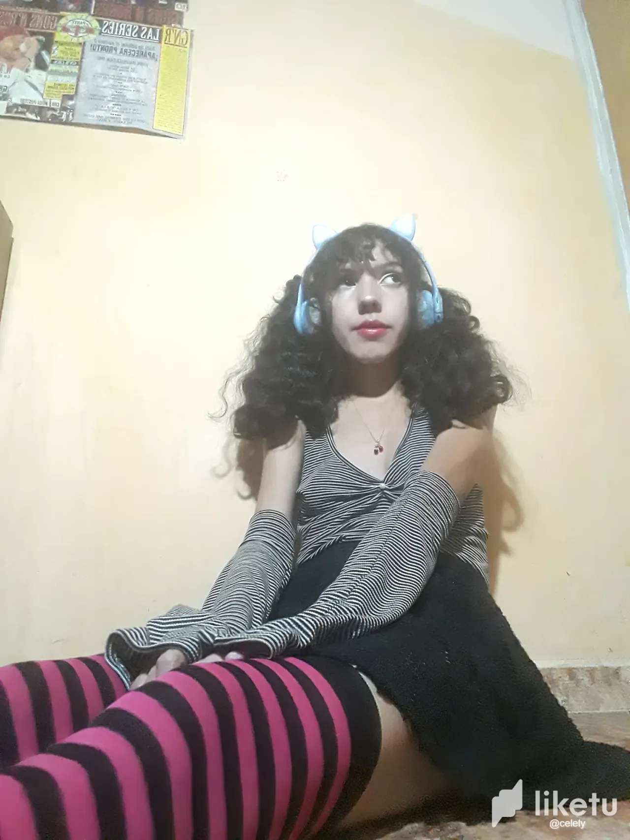 Striped Stockings [Eng - Esp]
