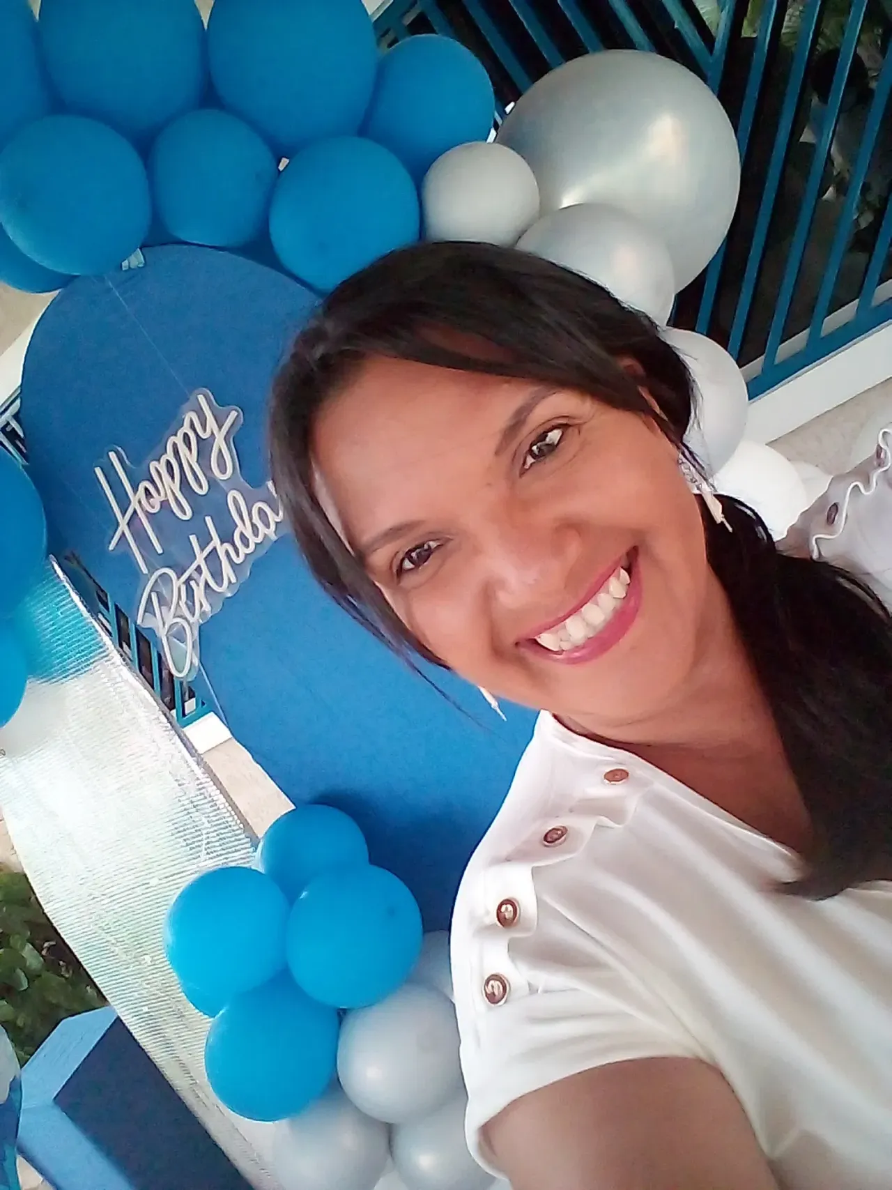 Es un placer conocerles
