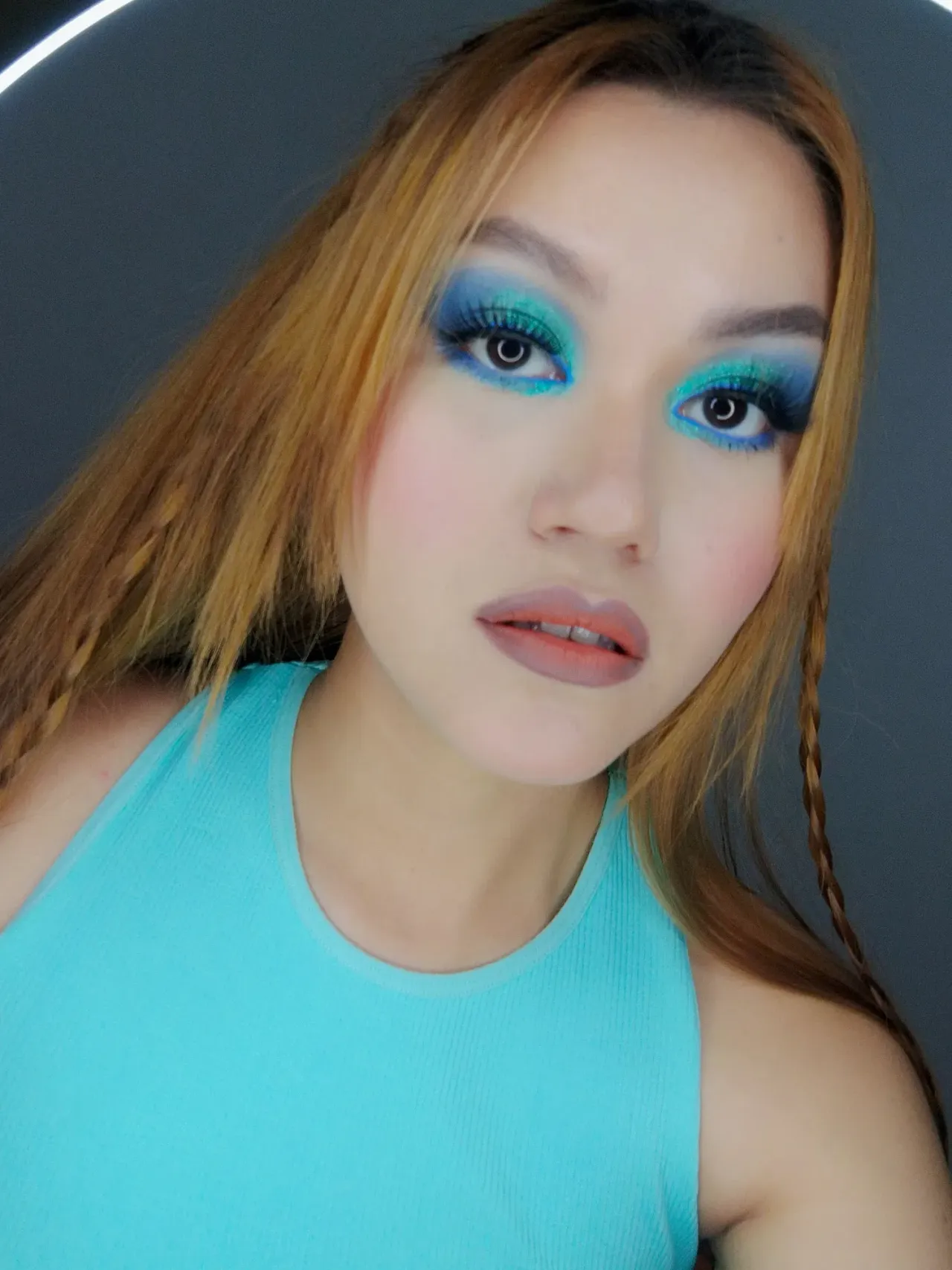 [ESP - ENG] ✨💙 Blues and Greens: A Makeup Full of Shine 💄💋