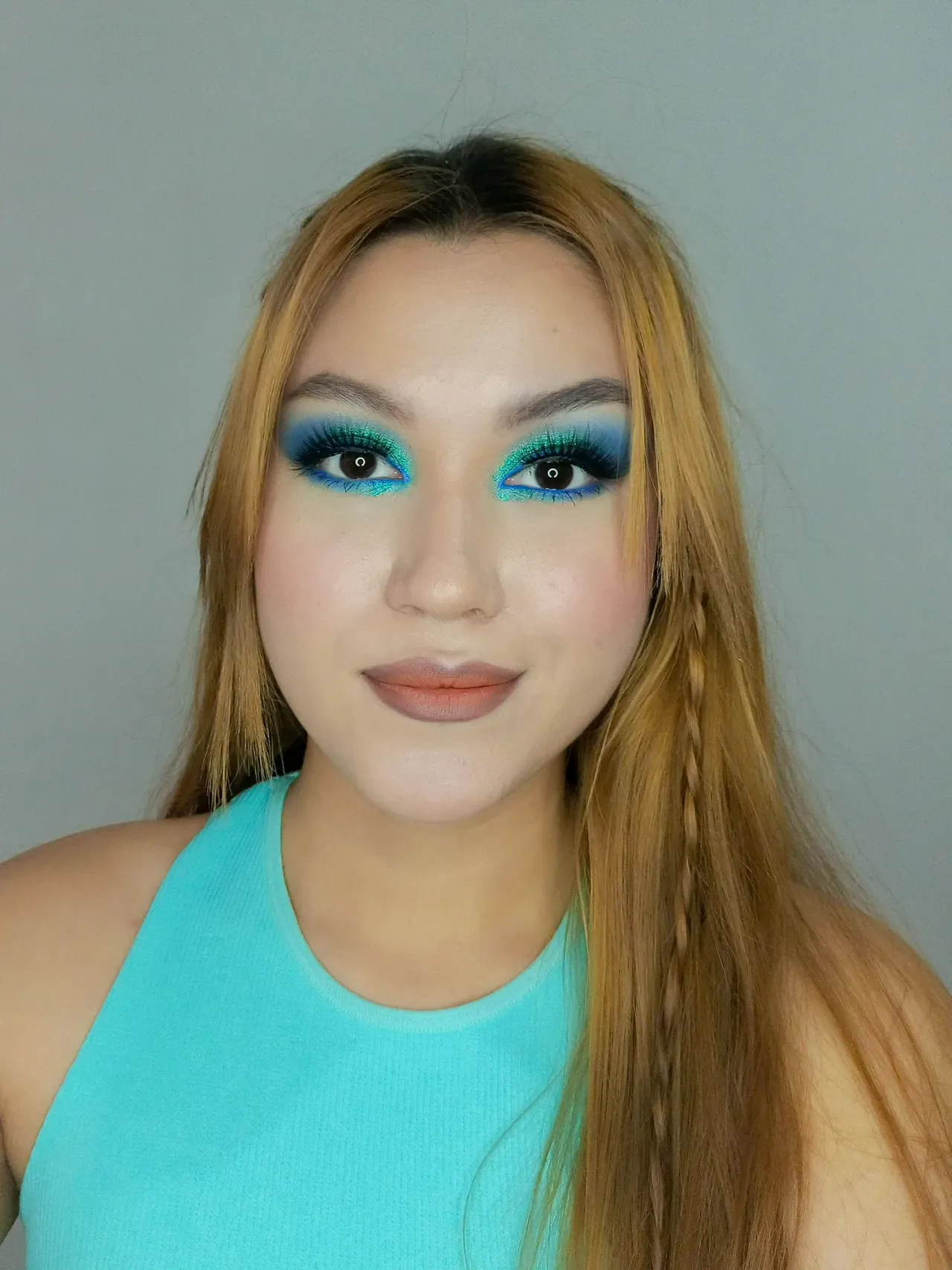 [ESP - ENG] ✨💙 Blues and Greens: A Makeup Full of Shine 💄💋