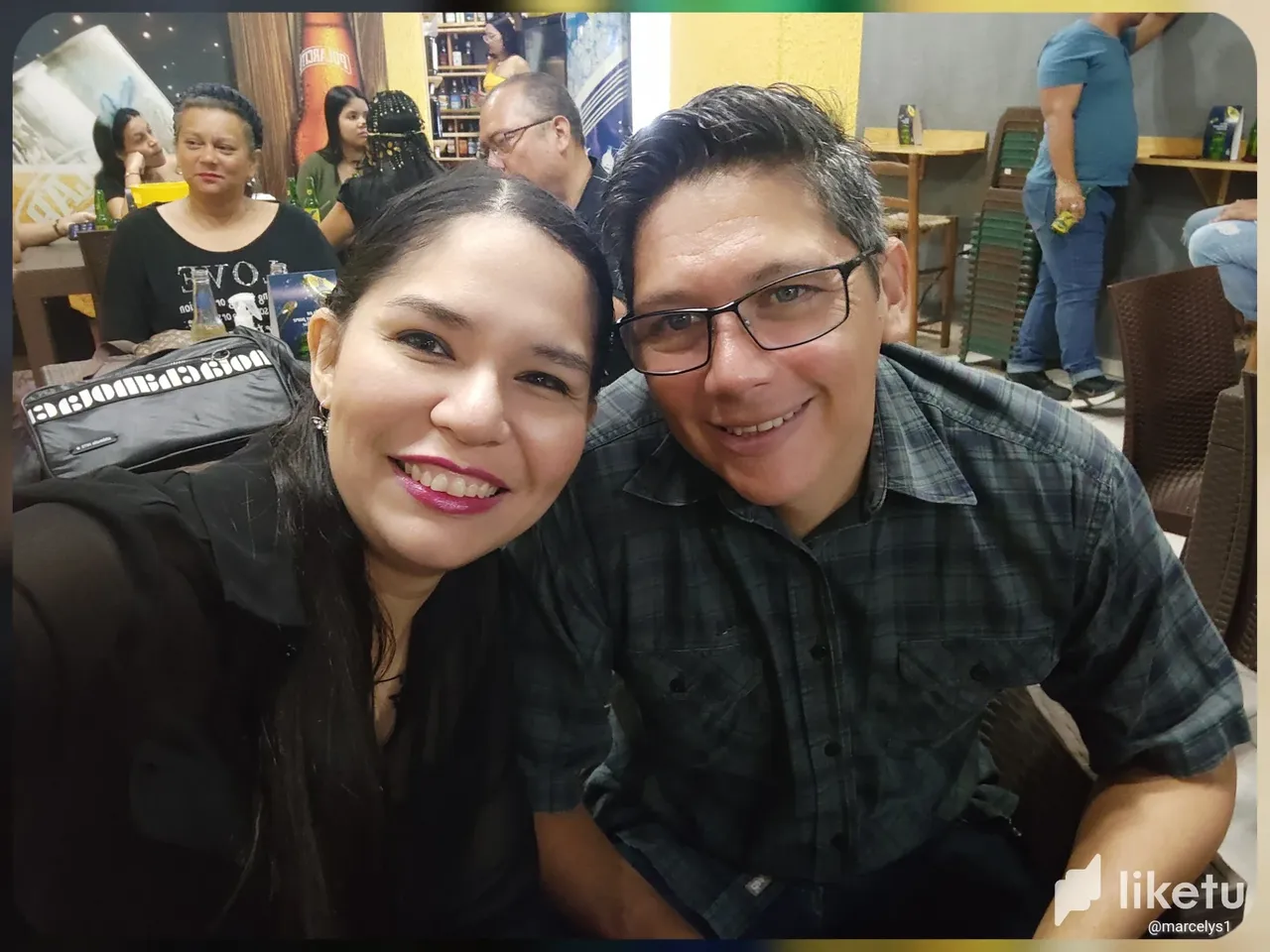 [Eng-Esp] Night of friends, music, beers and HIVE! 🎼✨