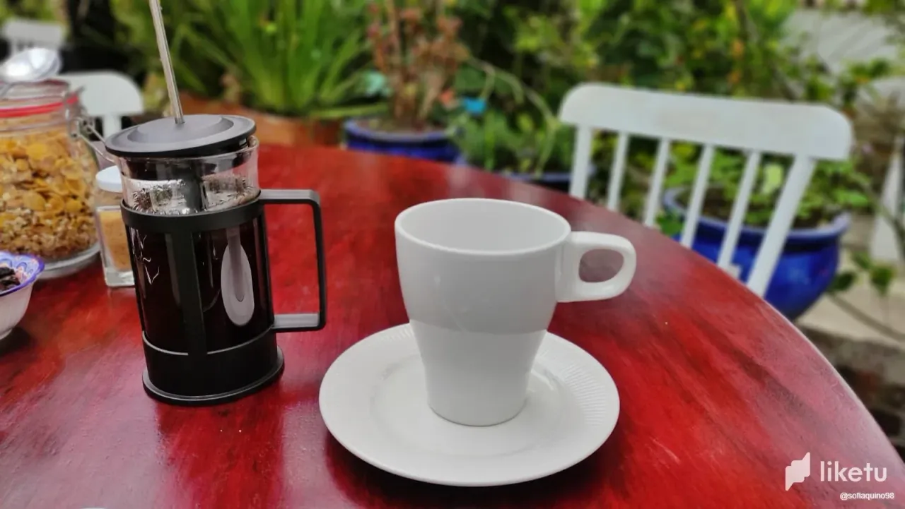 Coffee+conversation+cosy terrace = Perfect plan💝 [ESP-ENG]
