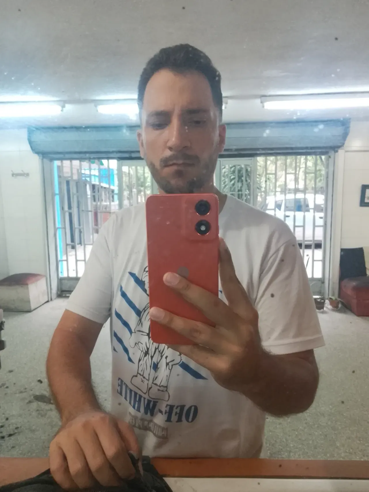 https://cdn.liketu.com/media/starwarm/images/Qvoix8OuOGP4Z0ax_1000481995/Qvoix8OuOGP4Z0ax_1000481995.webp