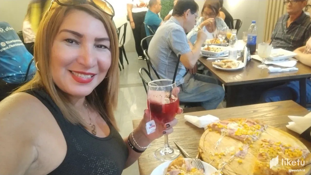 Tea With Pizza With My friend 