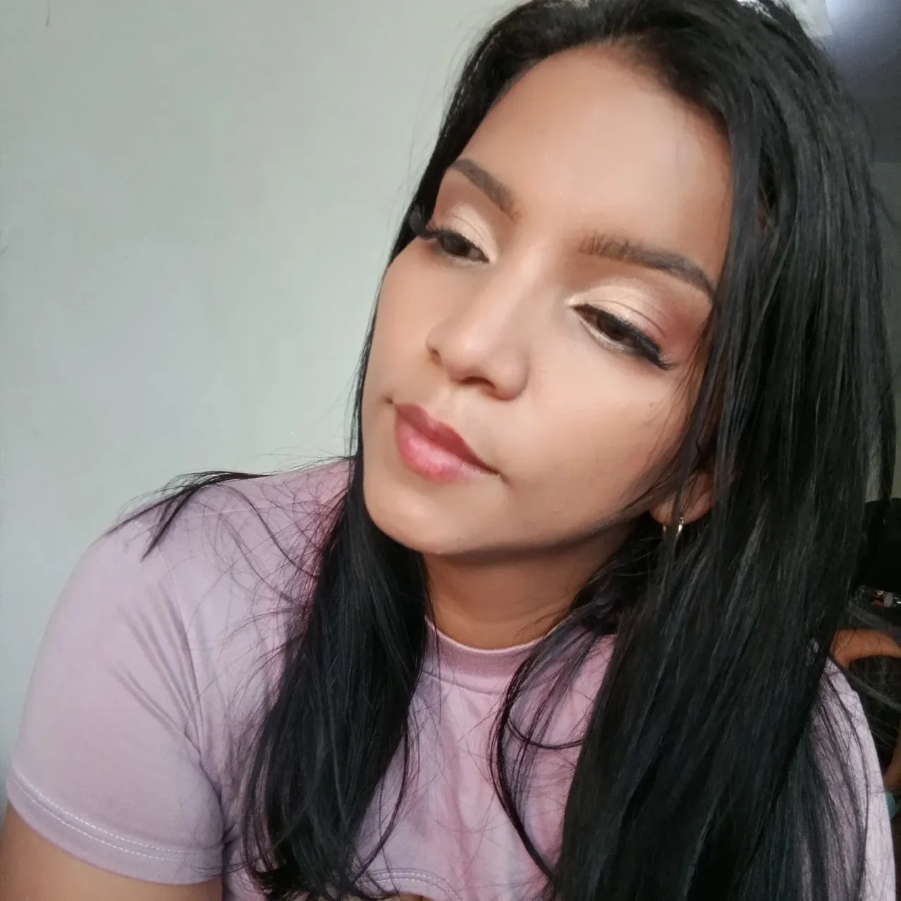 Makeup in pink and champagne tones. Step by step.[Eng-Spa]