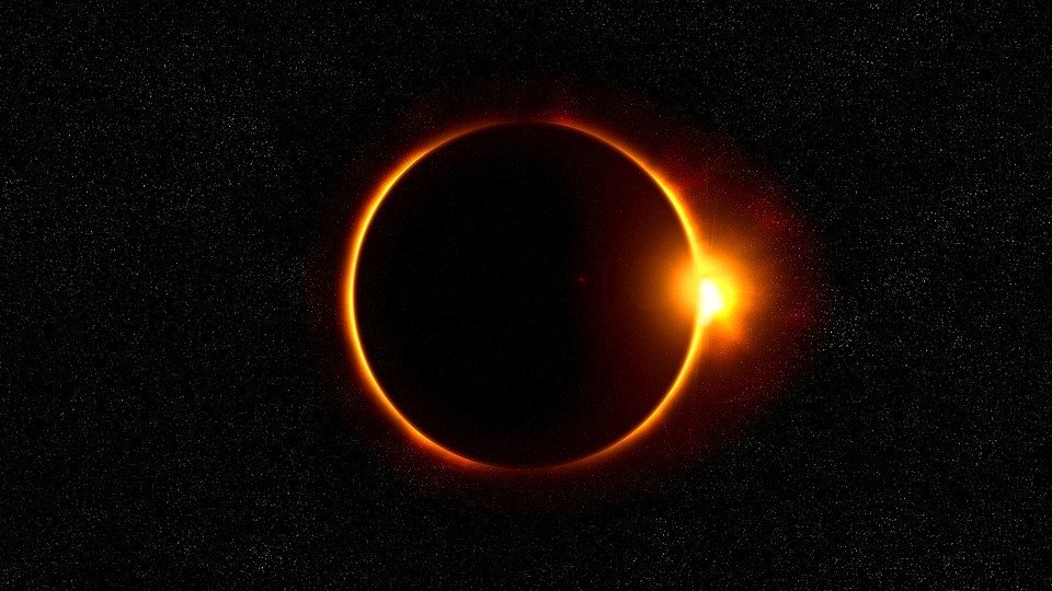 https://images.hive.blog/0x0/https://cdn.pixabay.com/photo/2016/06/27/17/38/solar-eclipse-1482921_960_720.jpg