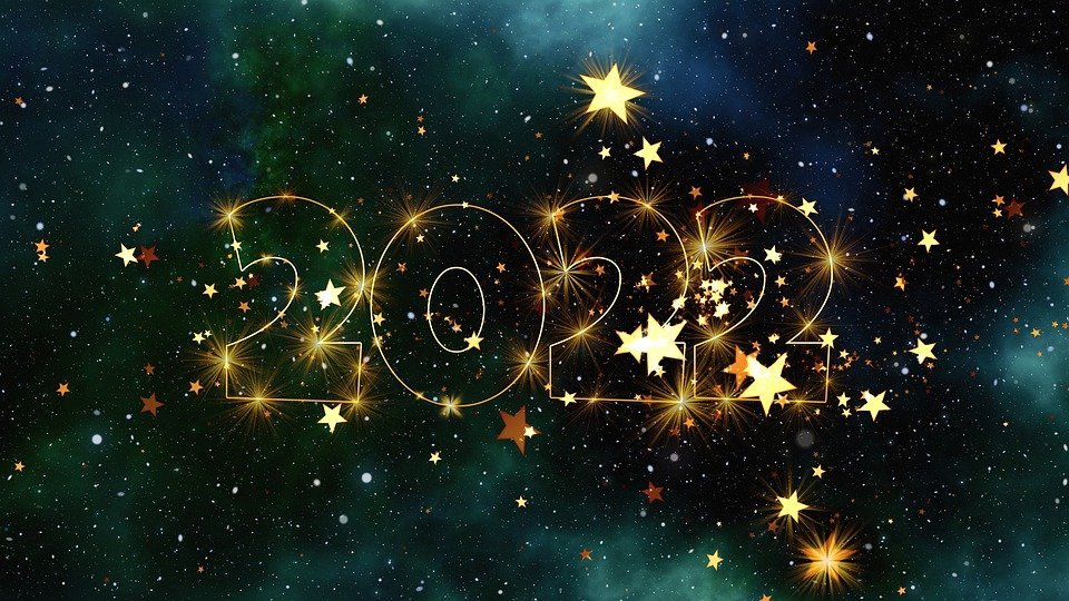 https://cdn.pixabay.com/photo/2021/11/13/06/31/new-years-day-6790597_960_720.jpg