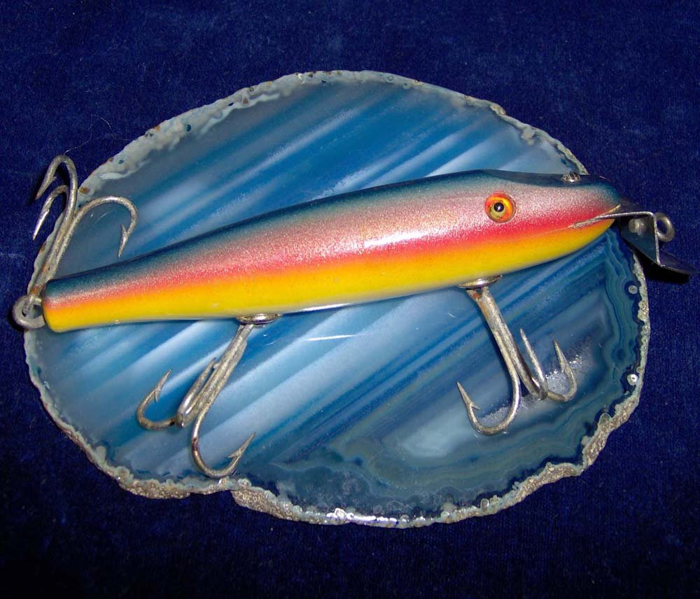 VINTAGE CREEK CHUB PIKIE WOOD LURE in RAINBOW with GLASS EYES  really  neat wood lure