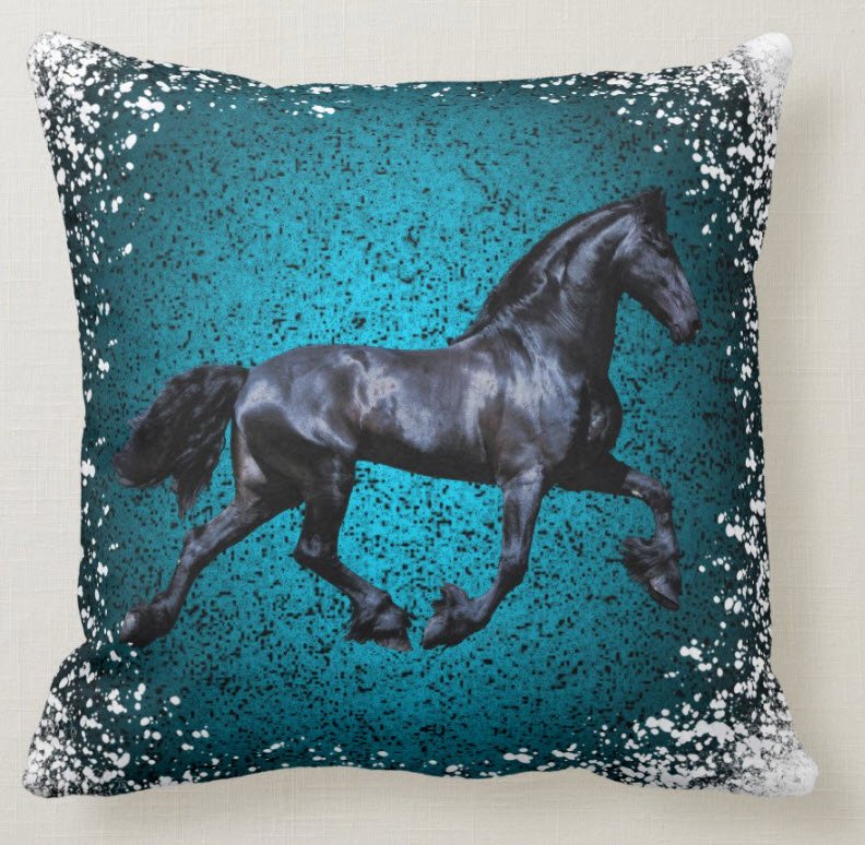 https://cdn.steemitimages.com/DQmPnLMkNs4DZ7T9CZYJA42y4Gxn92efdgKUzfRR3PbHkTB/black%20beauty%20throw%20pillow%20for%20horse%20lovers.jpg
