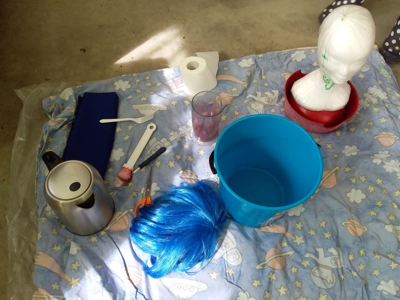 Dyeing A Synthetic Wig! 