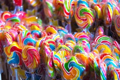 https://cdn.steemitimages.com/DQmTiSUQTABW3GbHLx2bfmjxmi49Qseh6cJvq64RHWFCZ5k/04-Hard-Top-5-Worst-Halloween-Candy-for-Your-Teeth-According-to-Dentists_707942845-PRJ.jpg