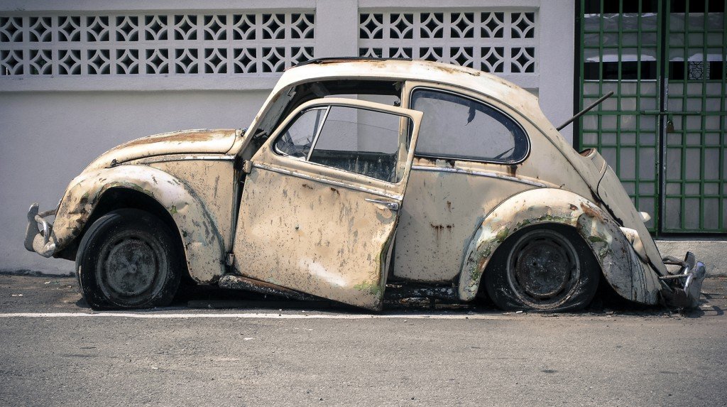 https://cdn.steemitimages.com/DQmUfaoWpZcdbrMAzzwogXTV8vtCVSBGe7p5NFsYzNspCjx/ZBroken%20Car2.jpg