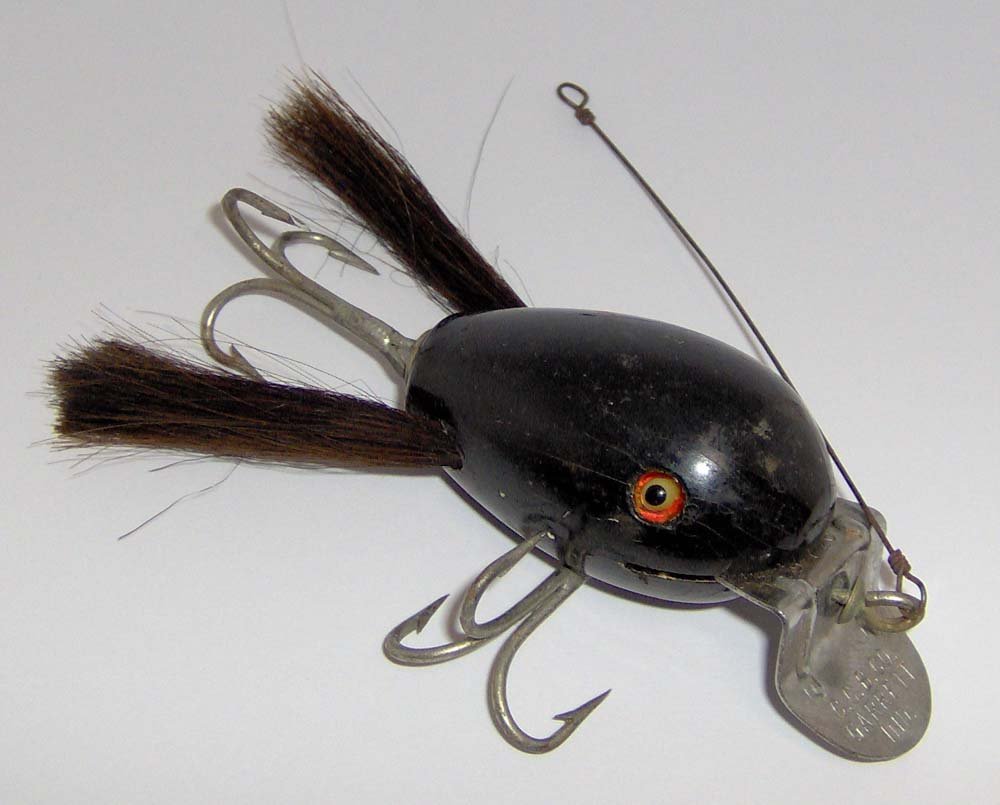 VINTAGE CREEK CHUB DINGBAT WOOD LURE in JET BLACK with GLASS EYES 2   neat wood lure