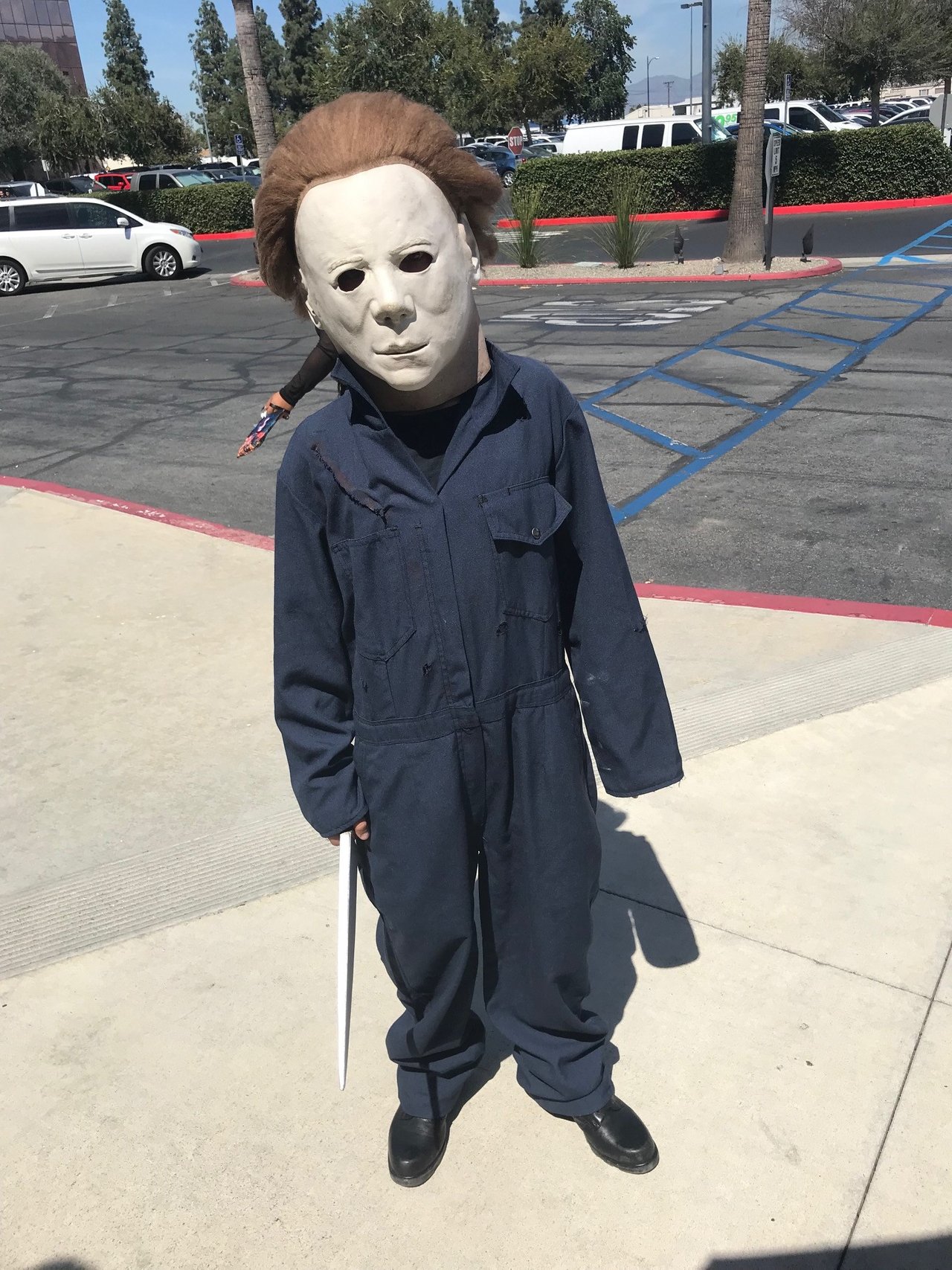 Here's some pics of my sons homemade predator costume. He won costume  contests @ LA Comic-Con and Monsterpalooza : r/predator