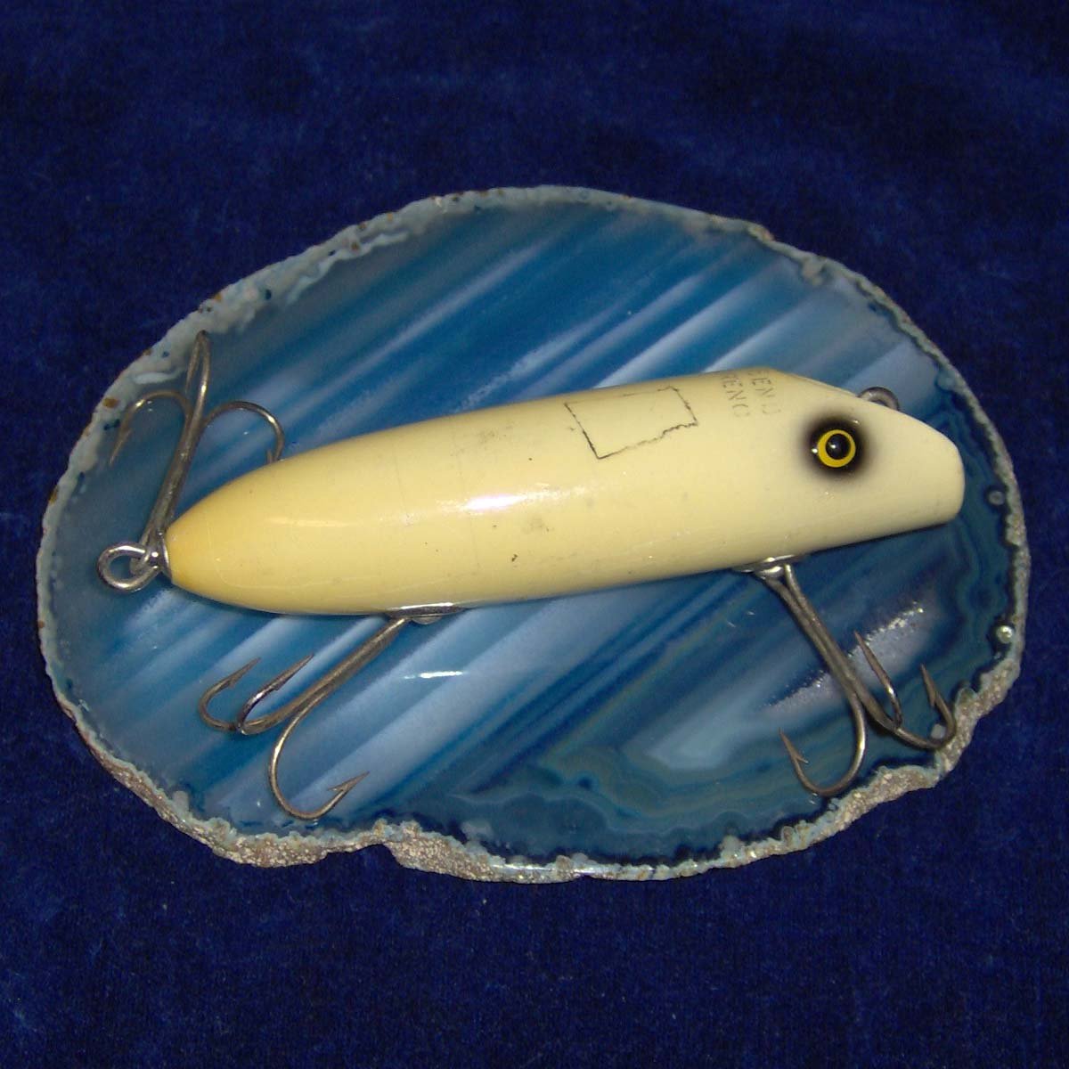 VINTAGE SOUTH BEND BASS-ORENO WOOD LURE in LUM with TACK EYES  it  still GLOWS