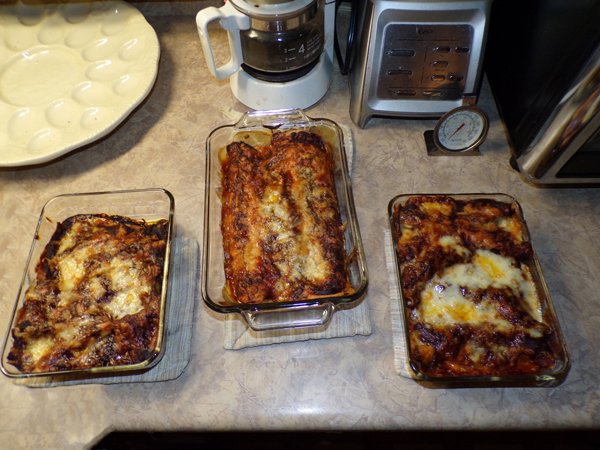 https://cdn.steemitimages.com/DQmc1jXQ3YAfFq4VKReVkaDtMusaeFxc7eLUbjT864FosHC/Enchiladas%20-%20finished%20crop%20January%202020.jpg