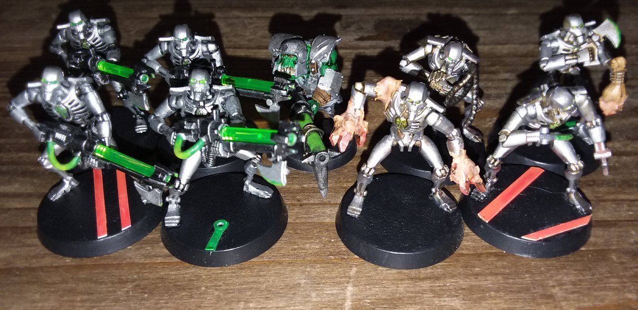 can someone break down how necrons play on the table top? what are