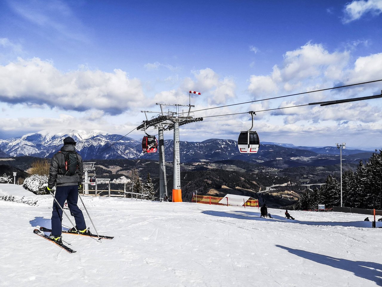   Whatever you choose to do, the awe of Zauberberg Semmering will follow. Photo by Alis Monte [CC BY-SA 4.0], via Connecting the Dots
