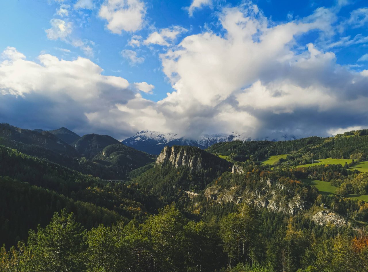 “20 Schilling Blick” is one of the most iconic viewpoints in Lower Austria. Photo by Alis Monte [CC BY-SA 4.0], via Connecting the Dots