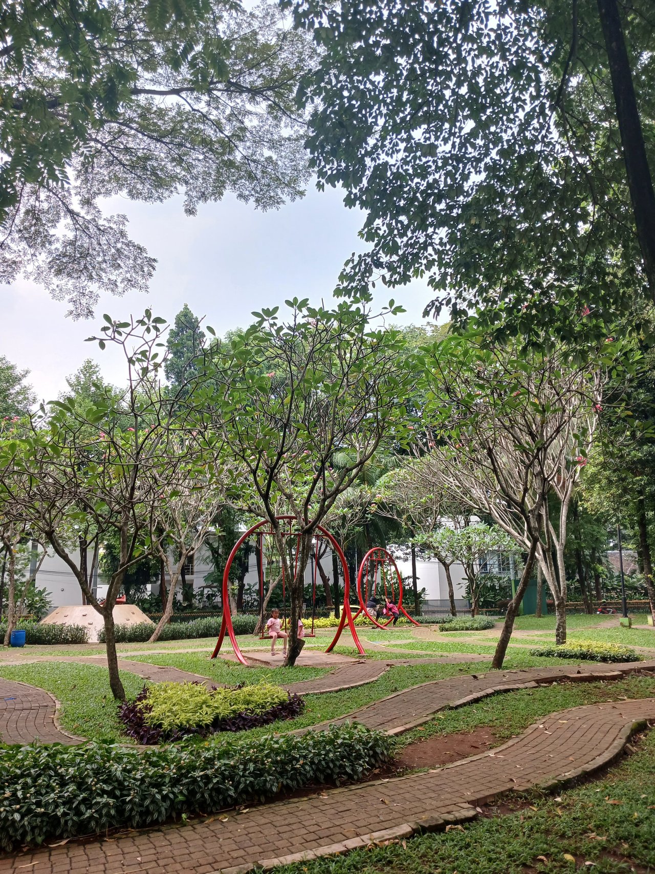 https://files.peakd.com/file/peakd-hive/agungprasetyo/23y8qa8G82spB2WzevYqrZXtJgxyPXwEDpYbPymUEbyLA5bQMTcH2uzEAnmUWGbDgexD9.jpg