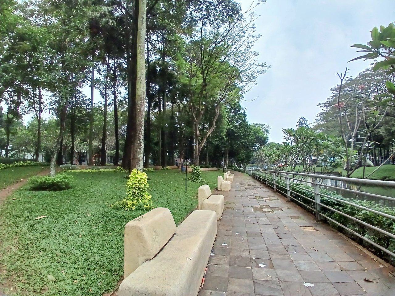 https://files.peakd.com/file/peakd-hive/agungprasetyo/Eou9E6TUddPSab4PGPFXNV3QbzTUkQrzV89YAttkfsSSF2DGBitEaowmXDSRY1e66an.jpg