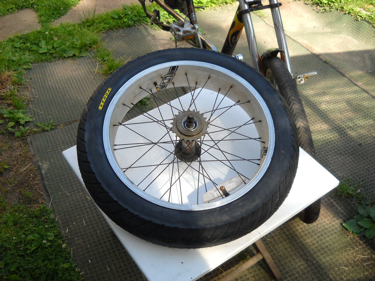 Schwinn chopper rear wheel hot sale