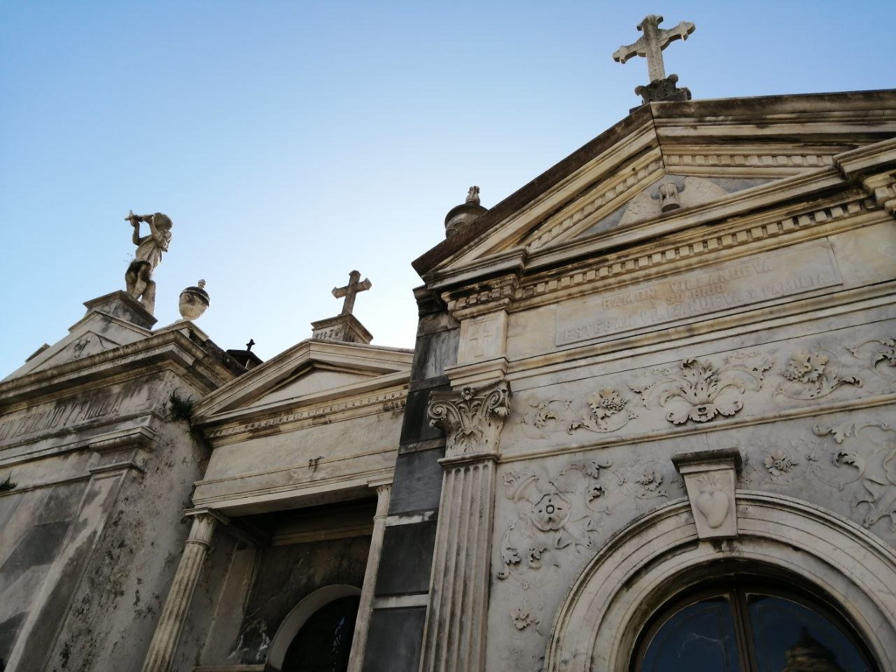 A day of mysterious tourism, Recoleta Cemetery [ENG-ESP]