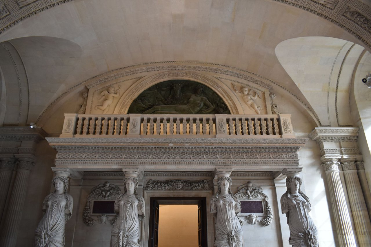 The Louvre - Les Sens de l'Art