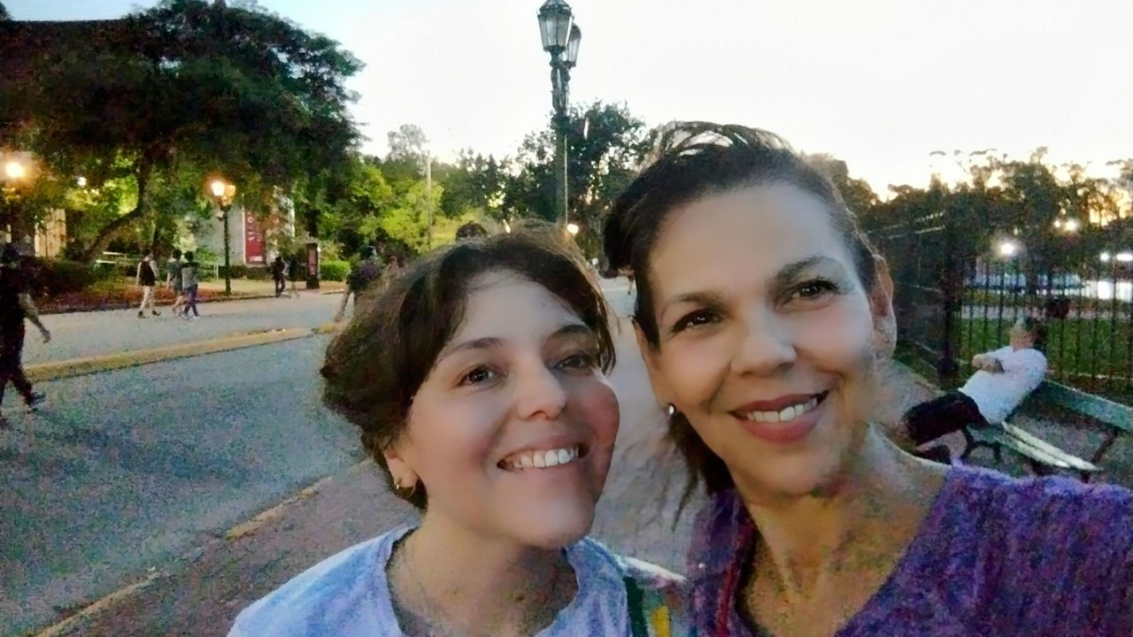Caminata en el atardecer /  Sunset walk