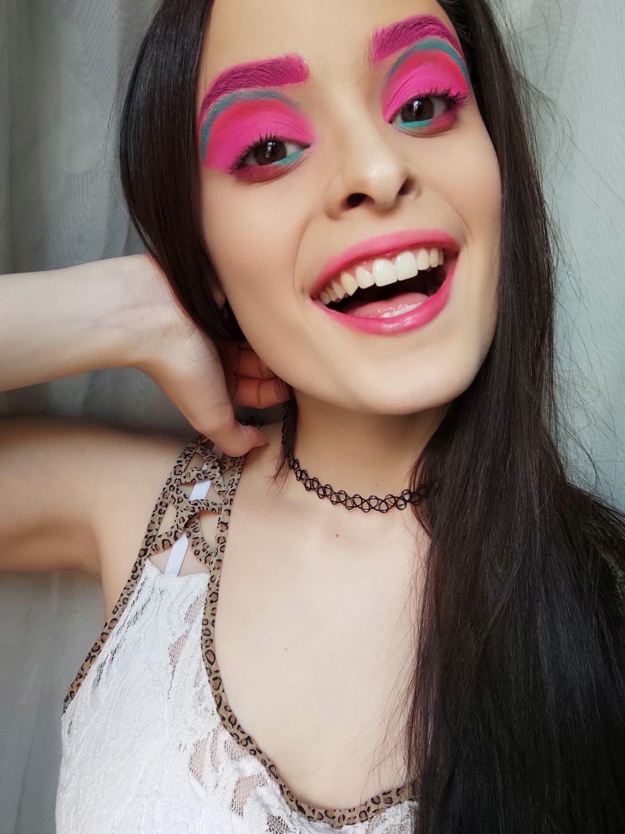 Reto 10 días de maquillaje día 3: Inspiración Neón | PeakD Reto 10 días de maquillaje día 3: Inspiración Neón | PeakD