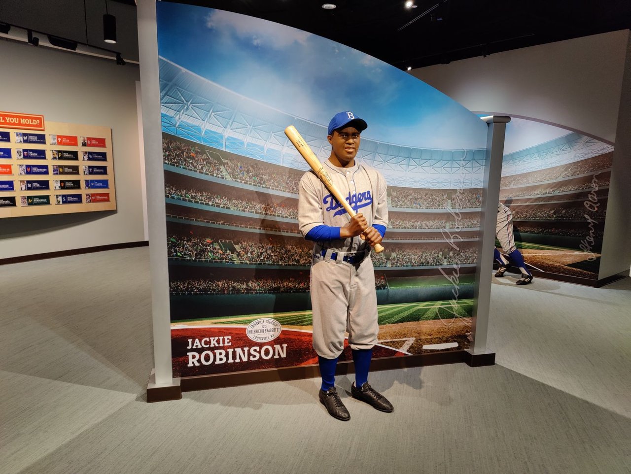 Solar Eclipse 2017  Louisville Slugger Museum offering eclipse bats