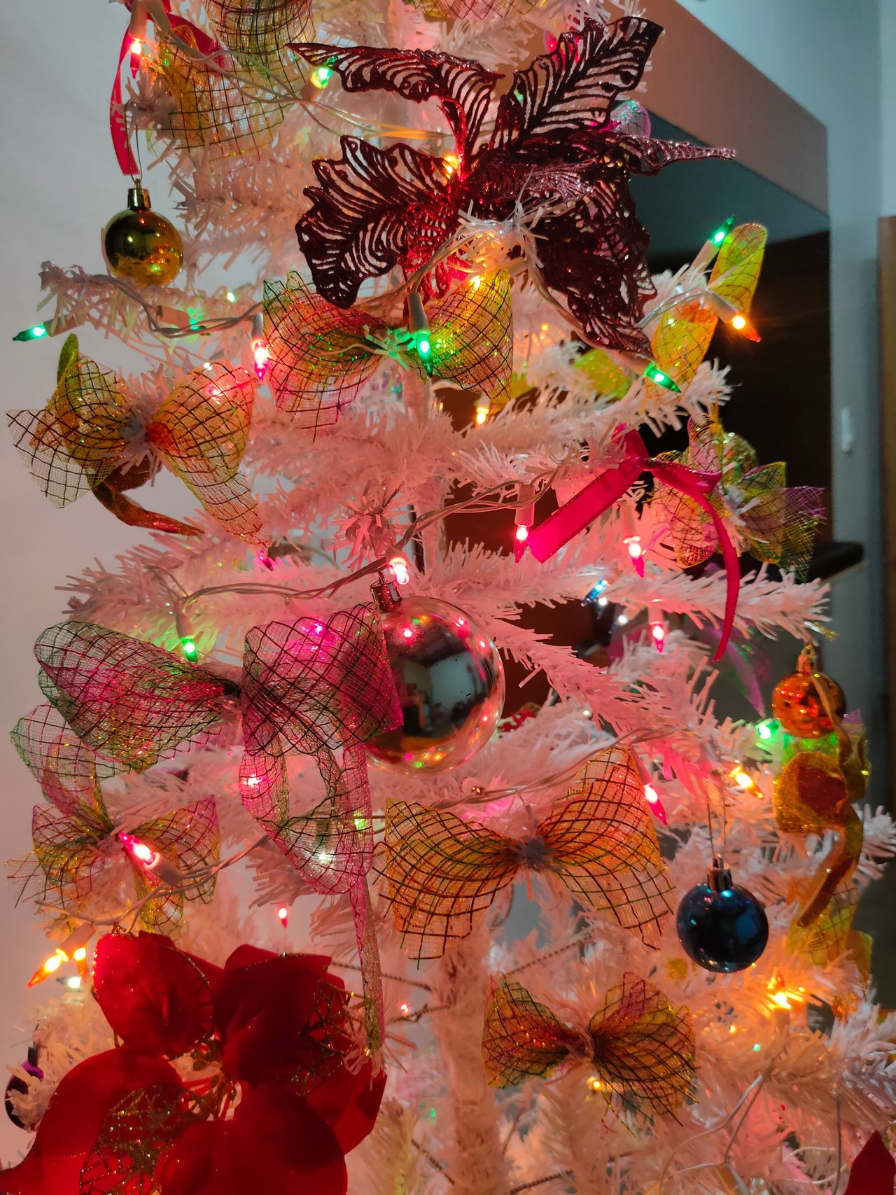 How To Make Yarn Christmas Trees - The Craft Chaser