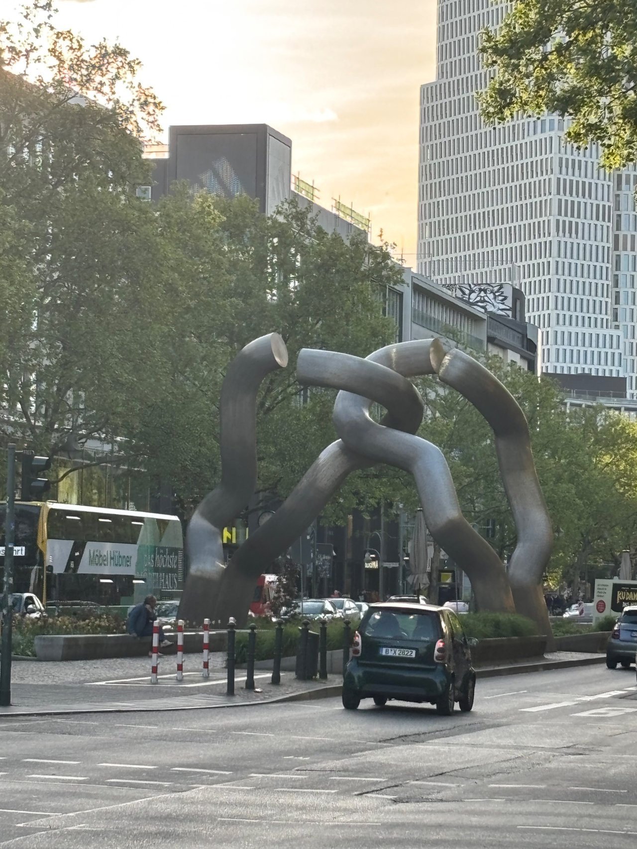 https://files.peakd.com/file/peakd-hive/city-of-berlin/242DLNREnm3h2BbsqyP39WagnkKPVUVT2EKKm6L4W9jrVJXo3FsaHerH3cH61QVggBouH.jpeg
