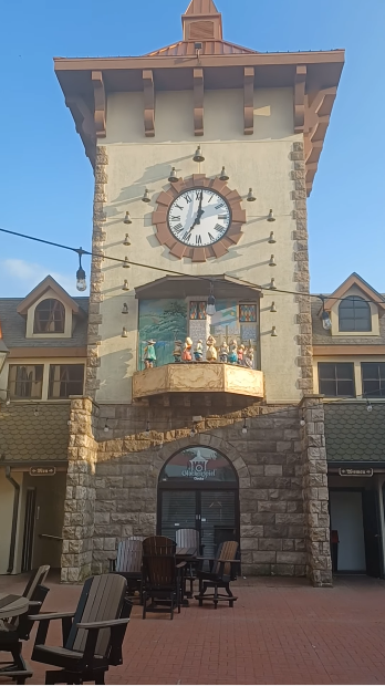 Das glockenspiel, fairy tale, a novella, and bitcoin.