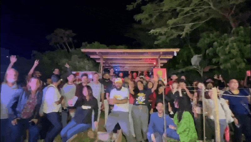 0df5d3914ac544b9a30cbdb56bc8fc21.gif