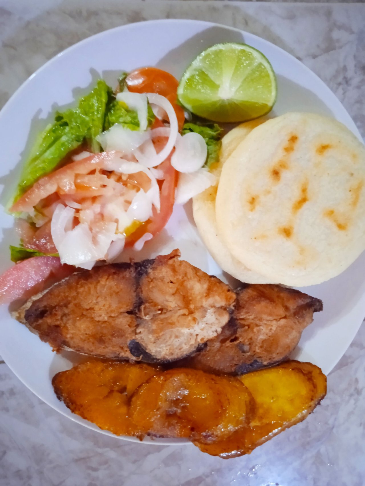 My lunch today // Fried fish ( Cabaña o Bonita) | PeakD