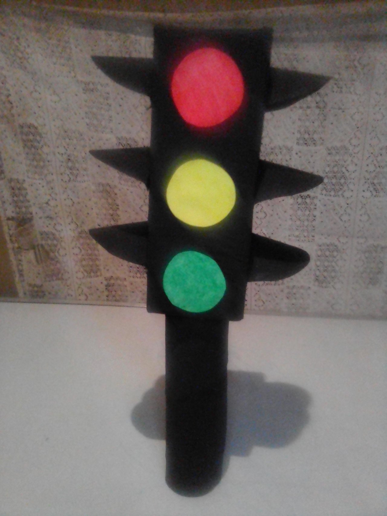 [Esp-Eng] Semáforo hecho con material reciclado | Traffic light made ...