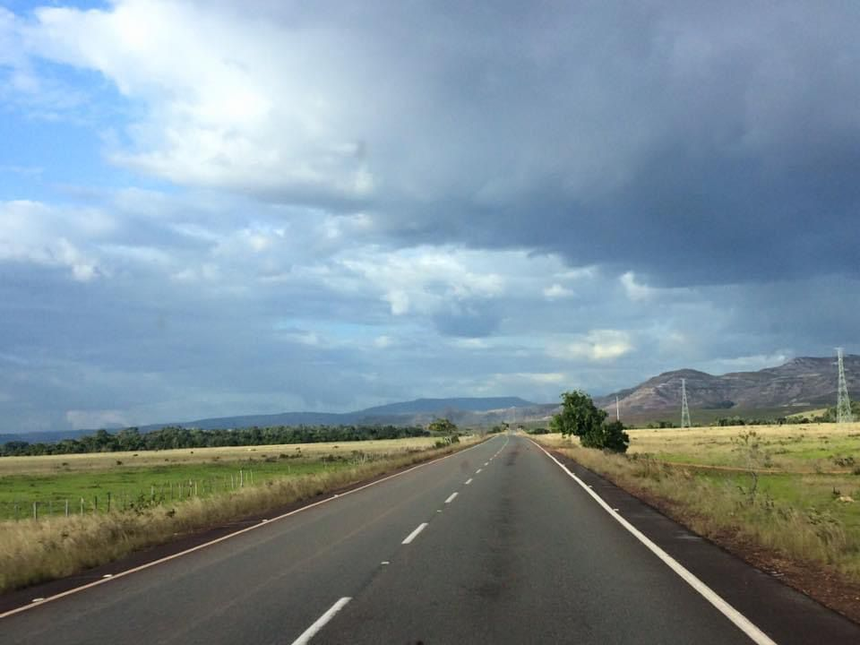 Increible recta entre SAnta Elena de Uairen (VZLA) y Boa Vista