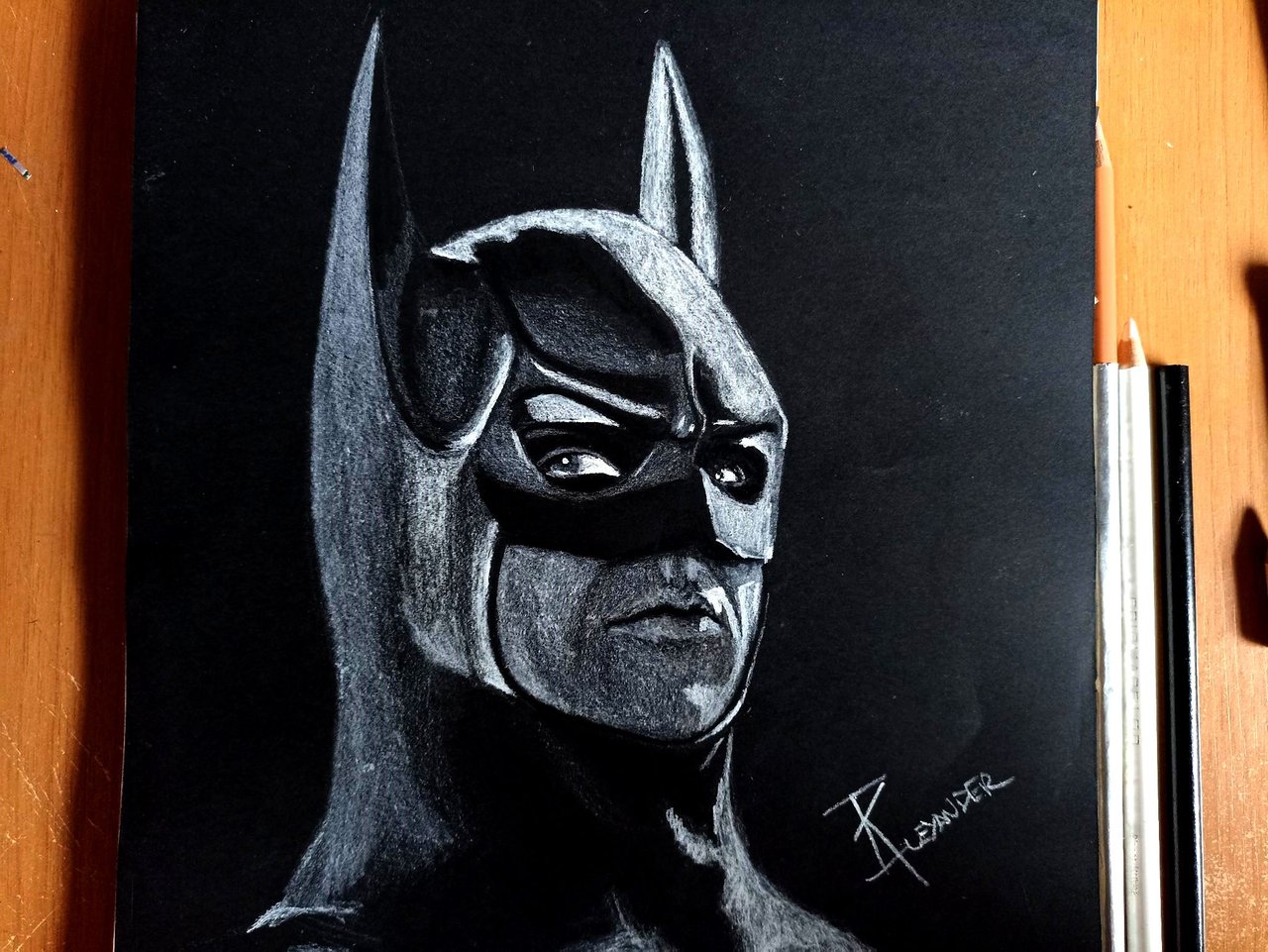 BATMAN RETURNS (MICHAEL KEATON) DRAWING ON BLACK PAPER [ENG-ESP] | PeakD