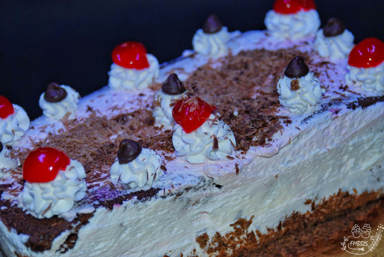 A Witch in the Kitchen: Gluten Free Black Forest Cake - DELICIOUS! [EN] //  Una Bruja en la Cocina: Pastel de Selva Negra Libre de Gluten - ¡DELICIOSO!  [ES] | PeakD