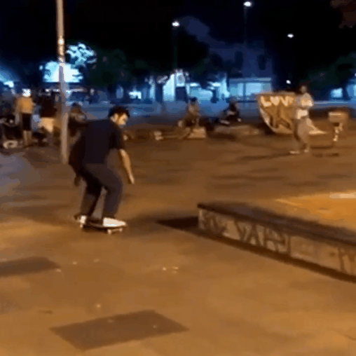 nollie tail to fakie.gif