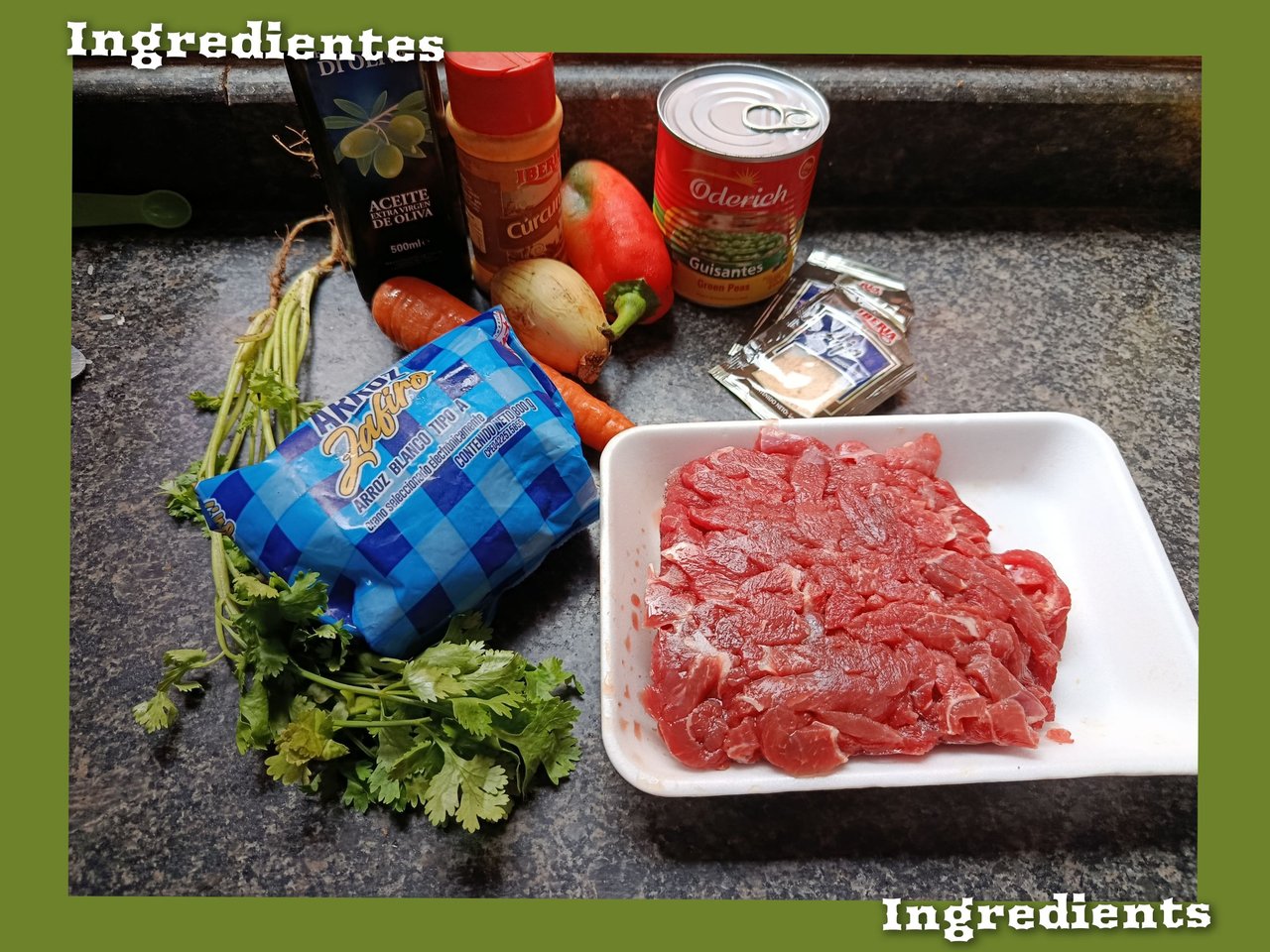 Delicious rice with beef strips and peas.[Esp-Eng]
