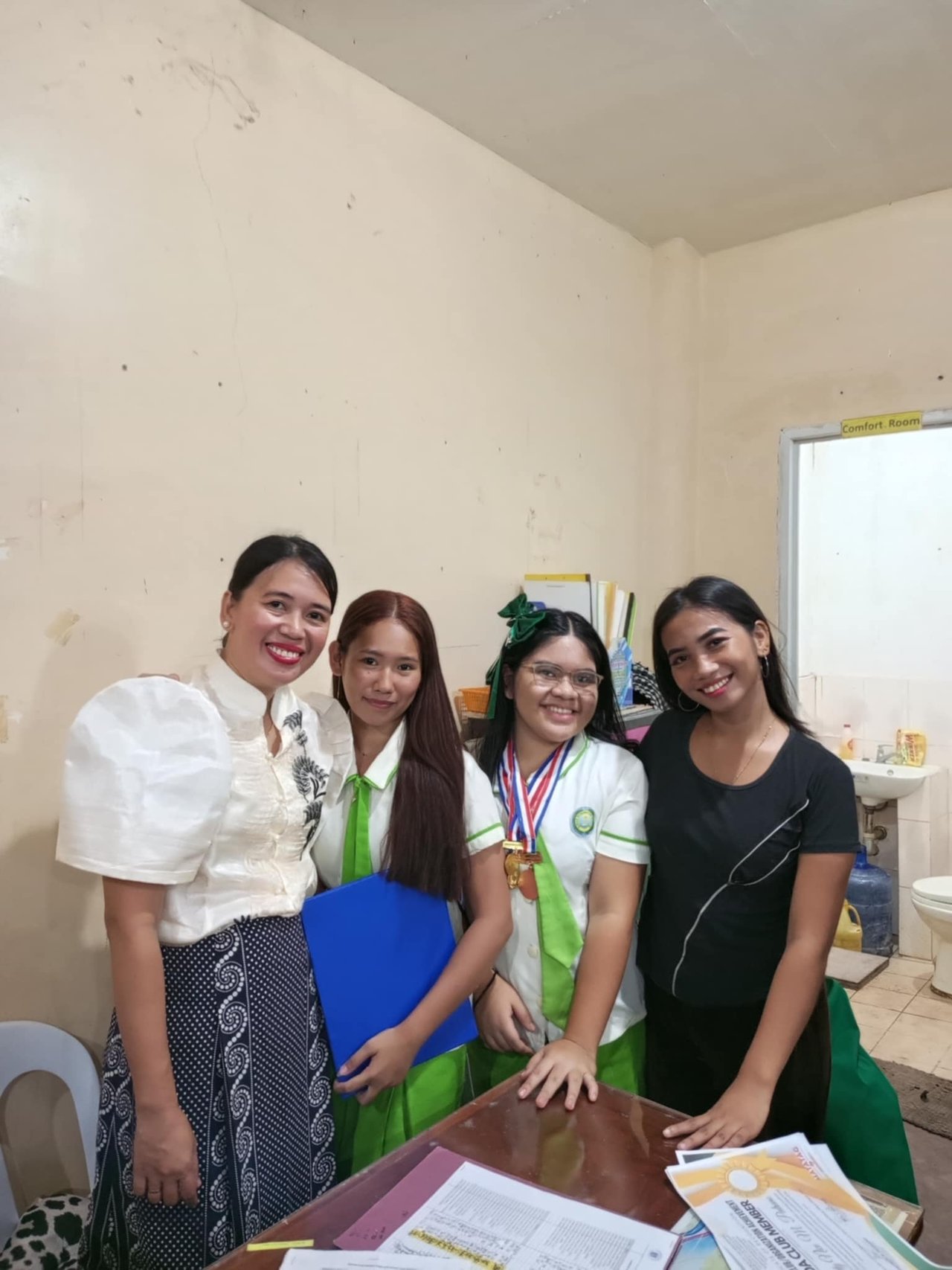 https://files.peakd.com/file/peakd-hive/itsmejelay/23zkvwxCUHr4TM6kJzTngLYrv5RgVxhPhdRGFj151RXK9Az7LmPYJhViB55mGa1RpVkLz.jpeg