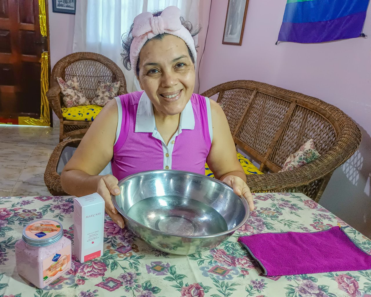 Skin Care. My Pink Routine (English/Spanish)