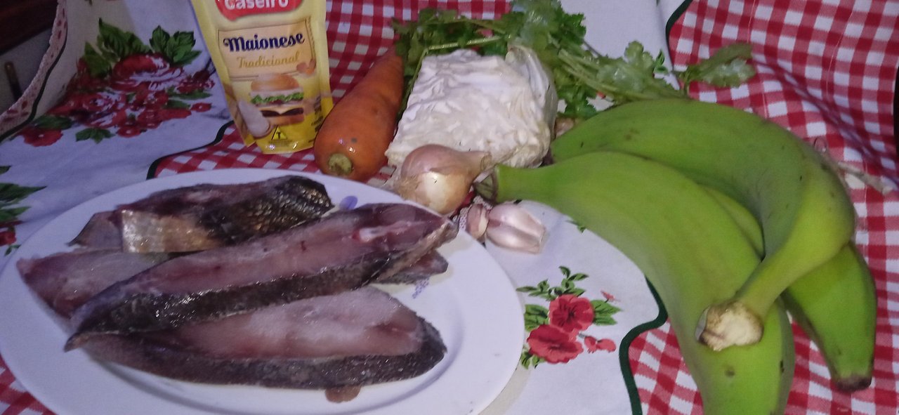 Almuerzo de Domingo: Jurel Frito, Ensalada Rallada y Tostón | PeakD